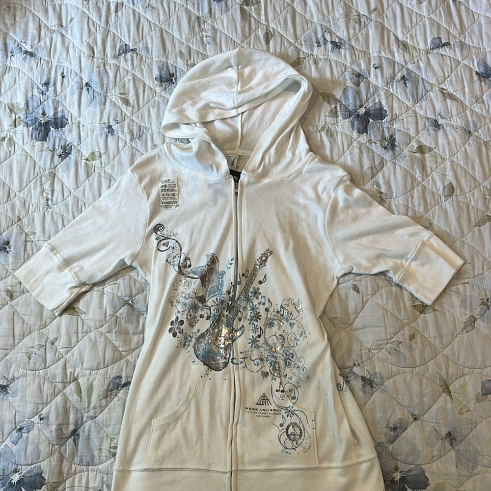 NWT Rock and Roll Hall of Fame lightweight zip up hoodie